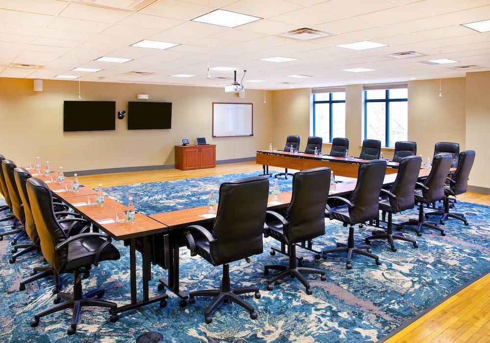 Hotel The Wylie And Conference Center At Endicott College 4*